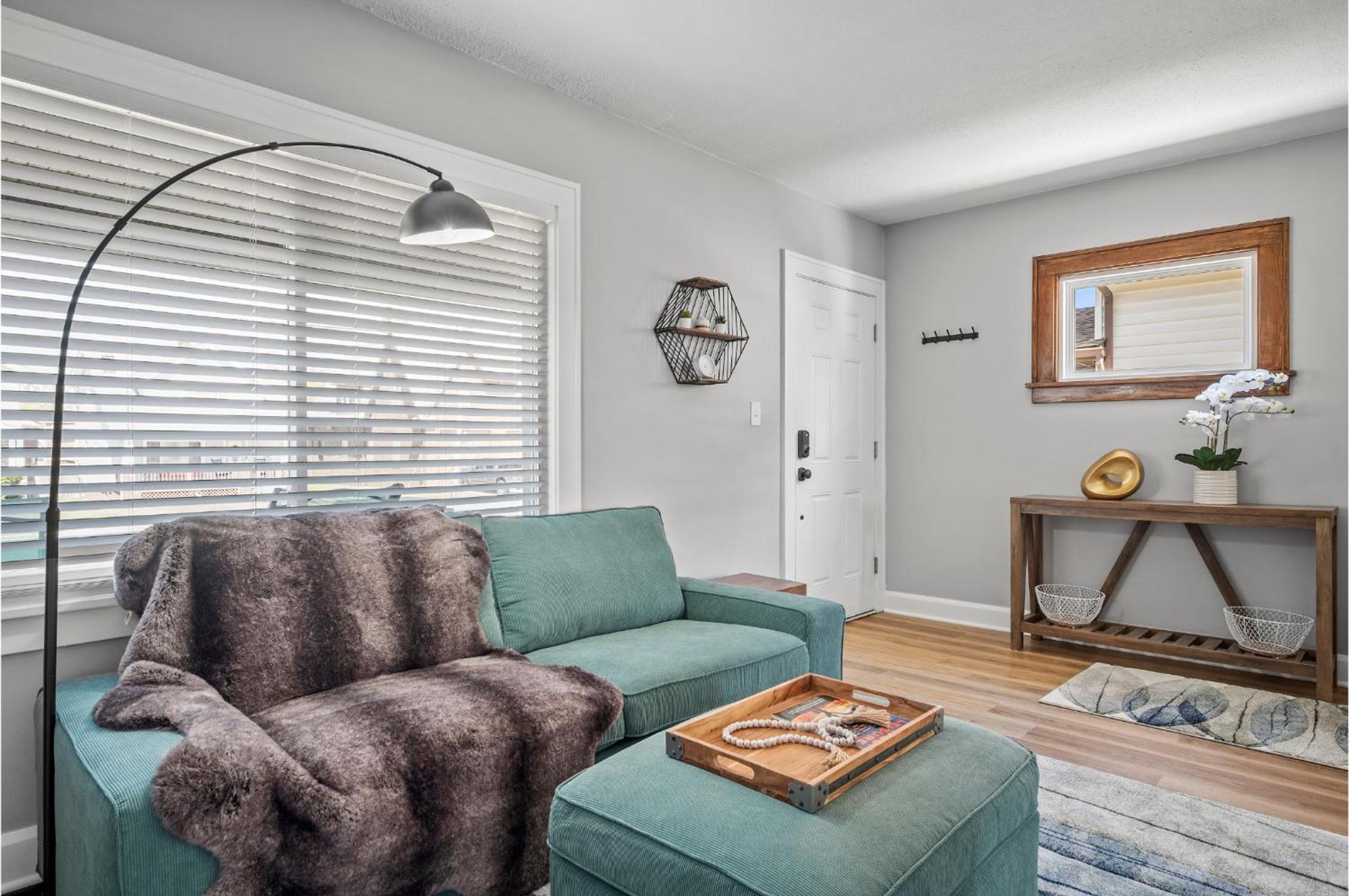 Amazing Parma Home King Bed Full Office Room Exterior foto